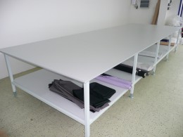 1600 Laying table