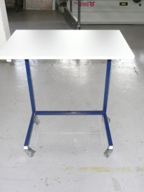 4008K  Swap table - height adjustable with wheels (2x brake + 2x turnable)